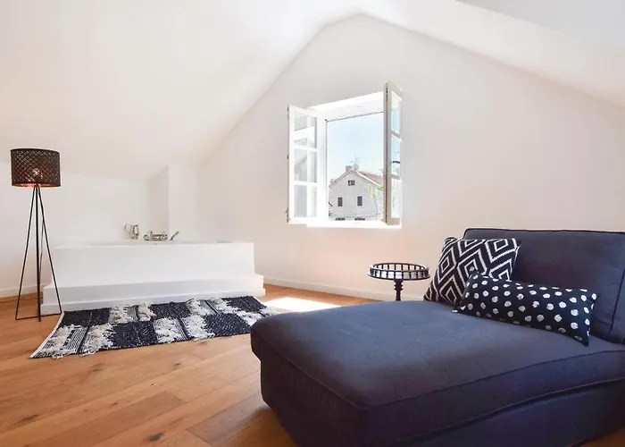 Dom wakacyjny Stunning In With Sauna Split